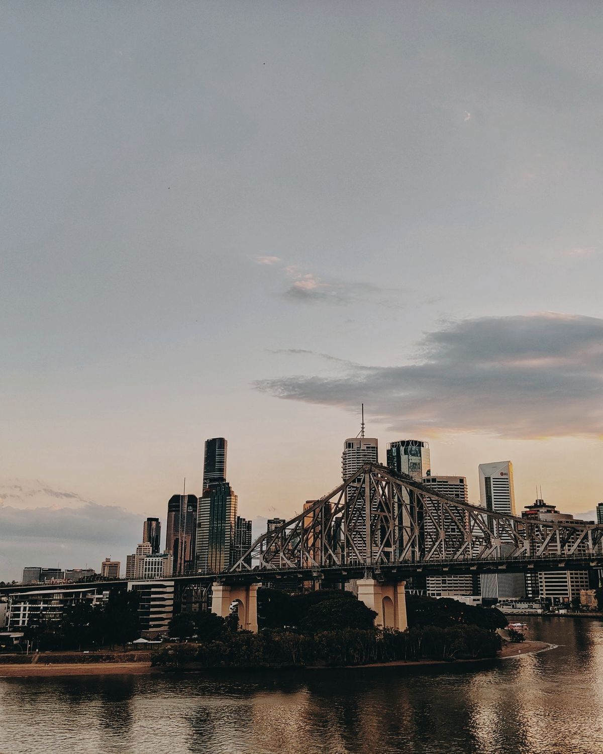 Brisbane, Story Bridge at dusk